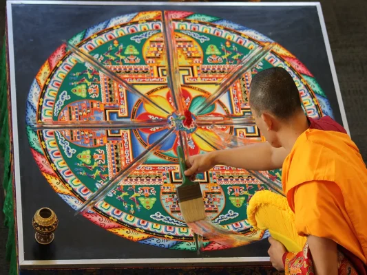 How Mandala Painting Brings Mindfulness to Everyday Life